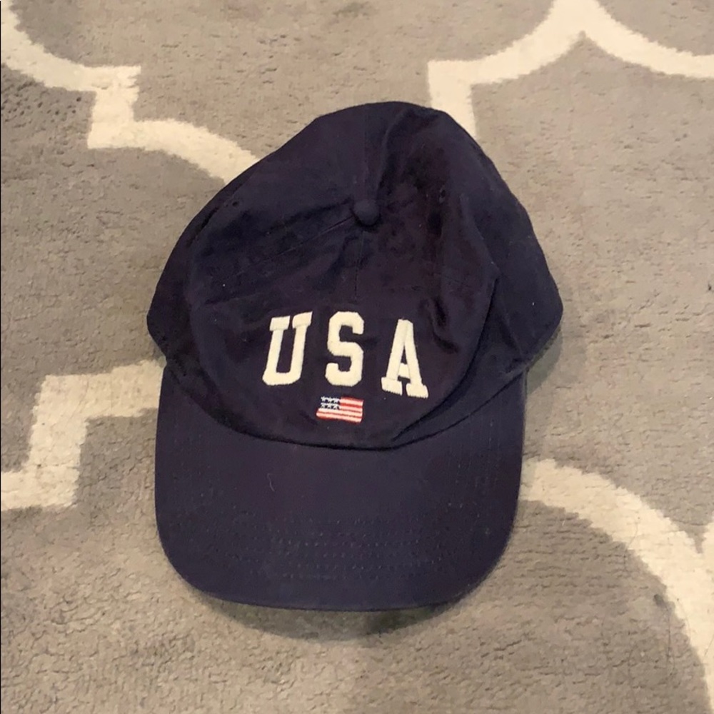 Brandy Melville Hat